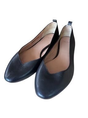 UGG Black Leather V-Neck Ballet Flats Women’s 9.5 EU 40.5